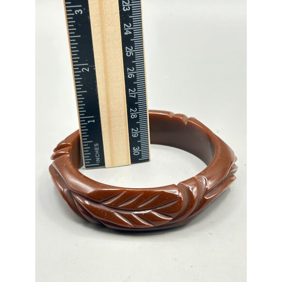 Vintage Carved Chocolate Brown Bakelite Bangle Bracelet Leaf Design - Picture 7 of 8